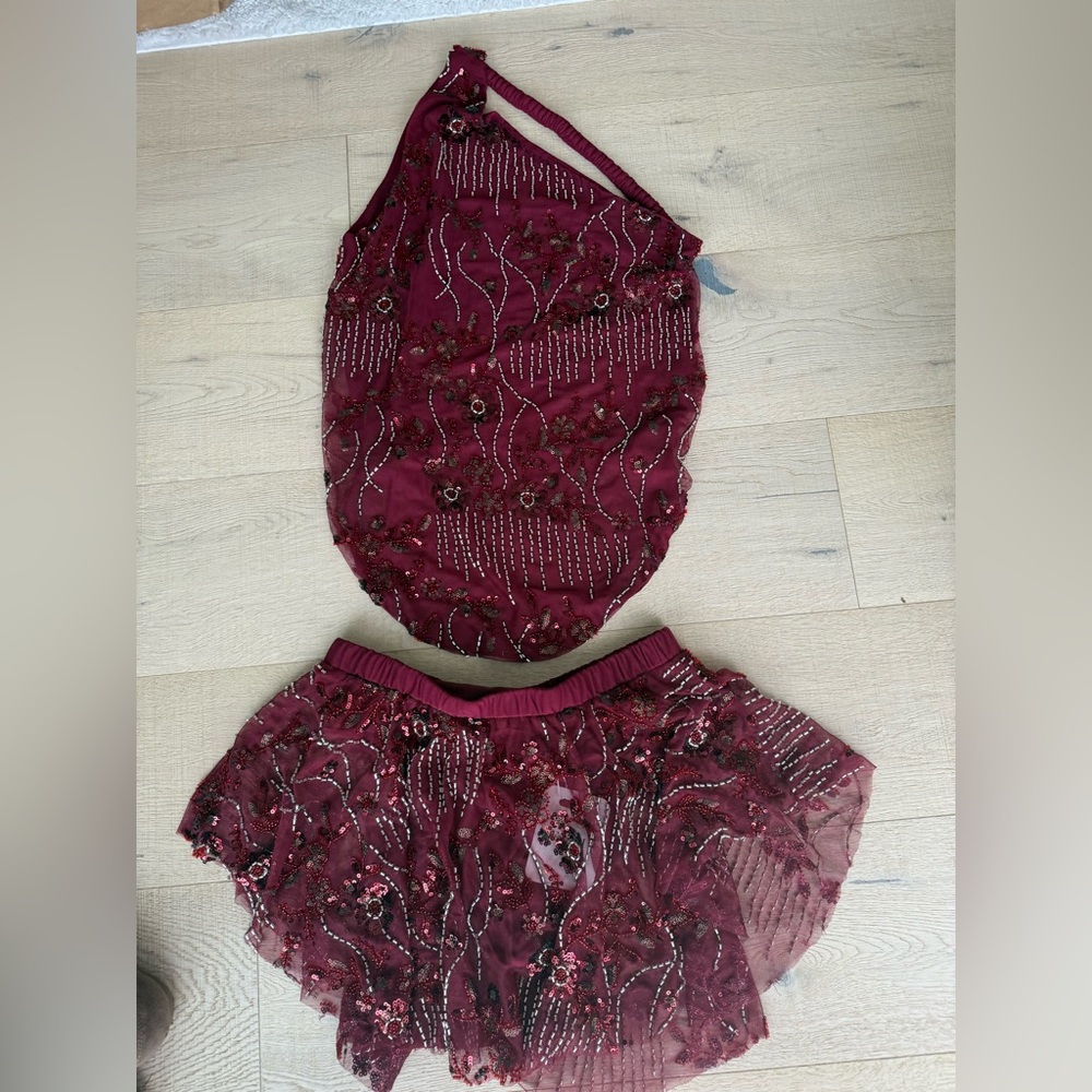 Elegant Burgundy Mini Skirt